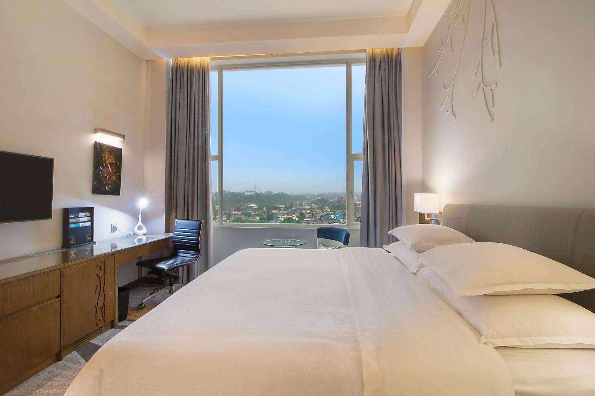 Four Points By Sheraton Manado Buitenkant foto
