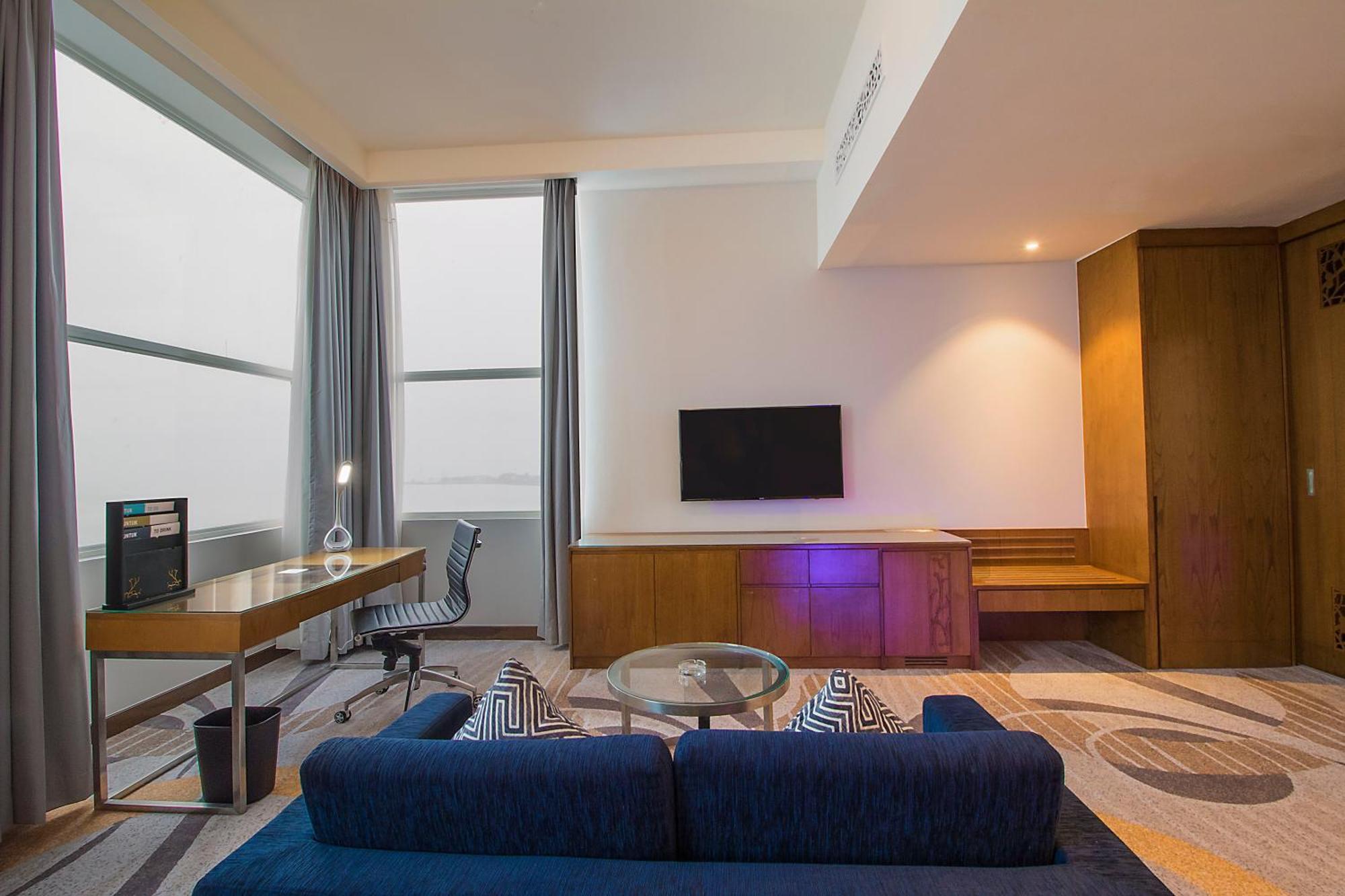 Four Points By Sheraton Manado Buitenkant foto