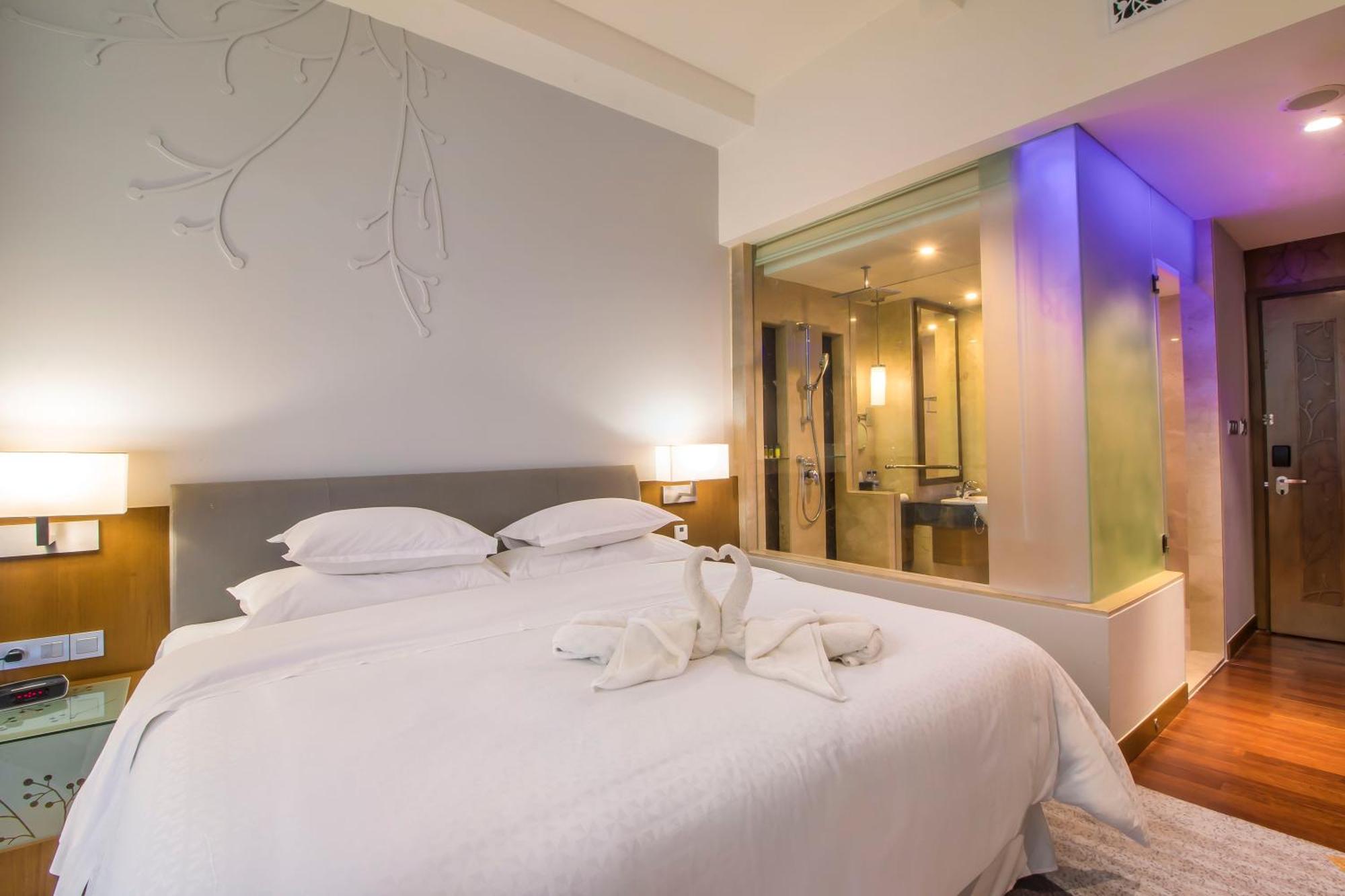Four Points By Sheraton Manado Buitenkant foto