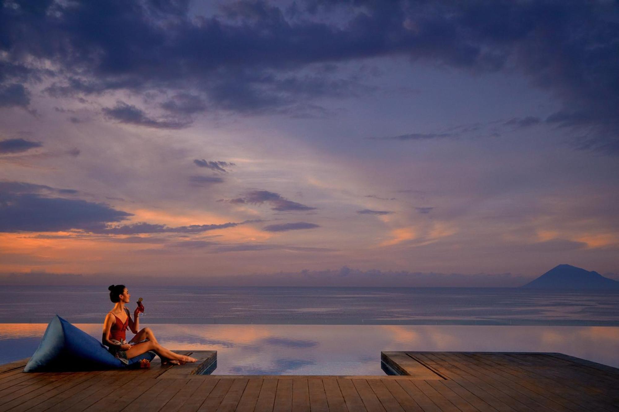 Four Points By Sheraton Manado Buitenkant foto