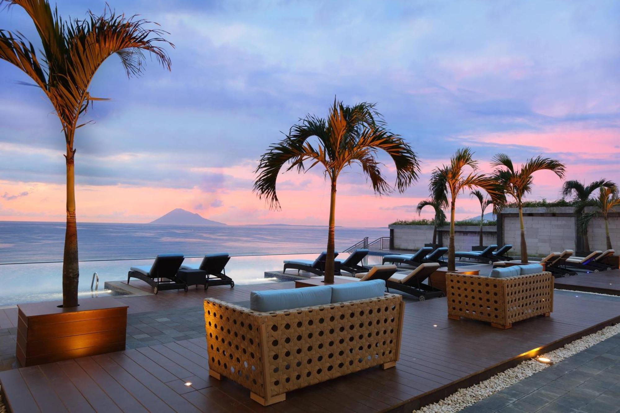 Four Points By Sheraton Manado Buitenkant foto