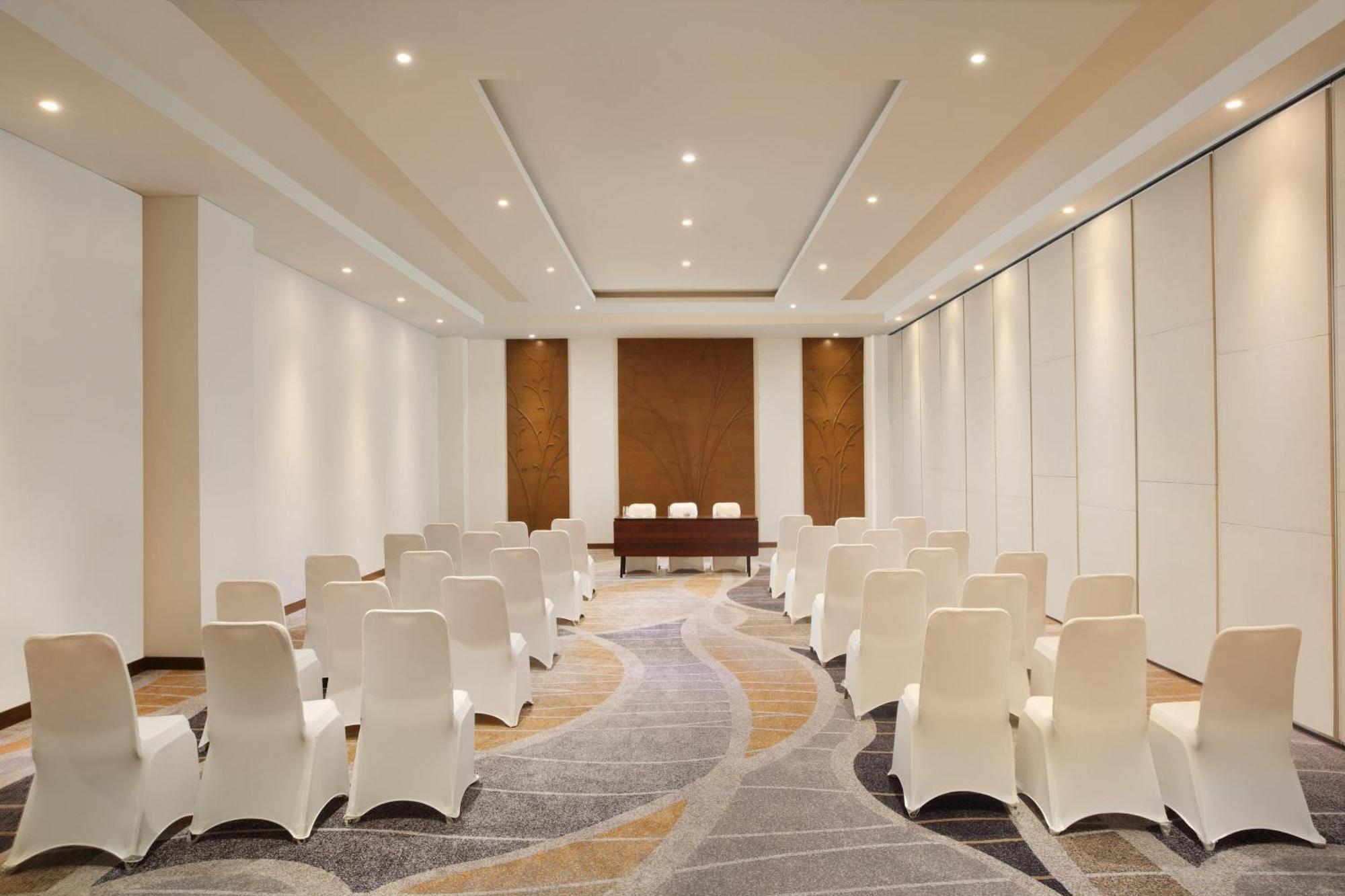 Four Points By Sheraton Manado Buitenkant foto