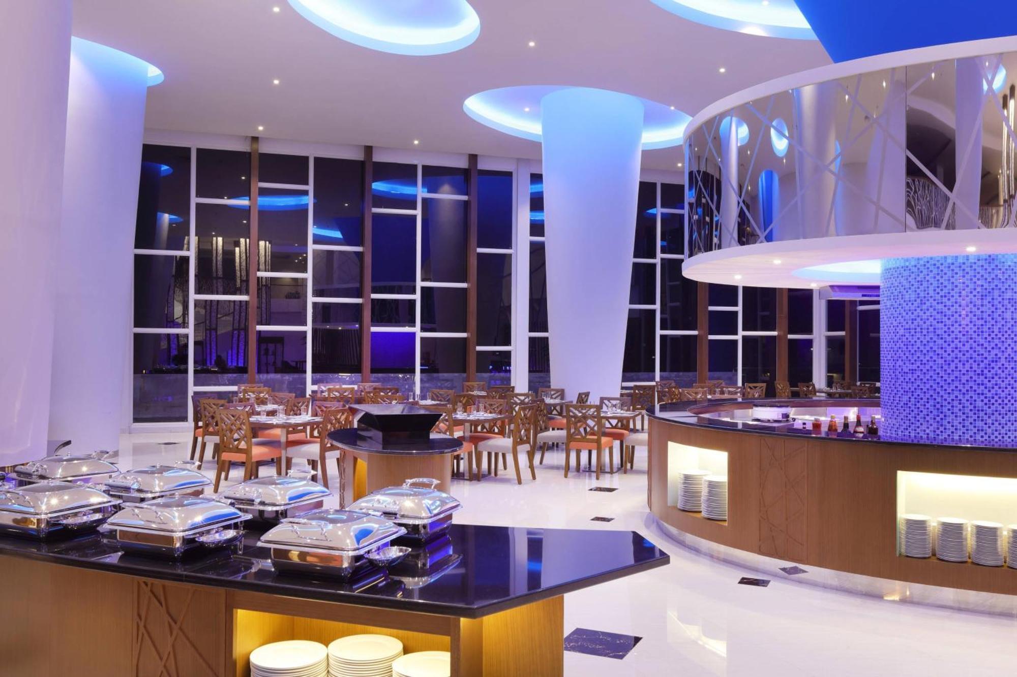 Four Points By Sheraton Manado Buitenkant foto