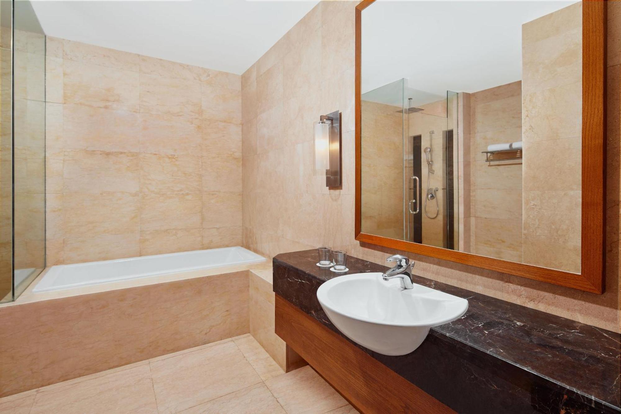 Four Points By Sheraton Manado Buitenkant foto