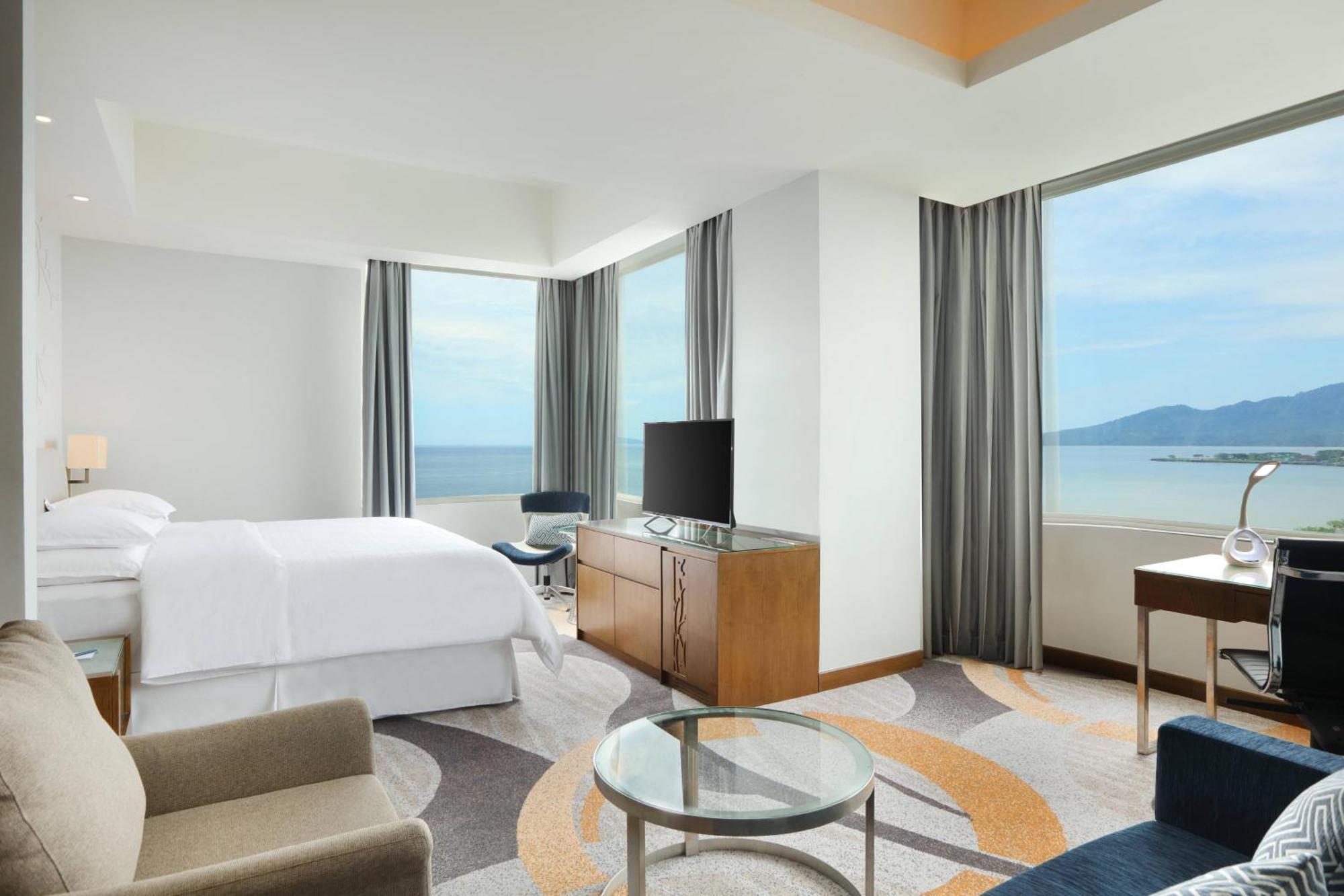 Four Points By Sheraton Manado Buitenkant foto